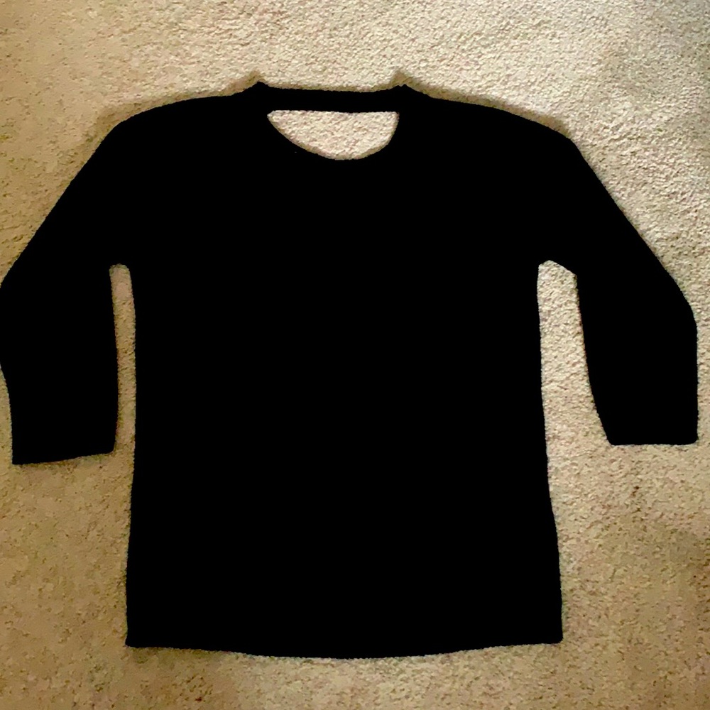 Light weight Zara knit 🧶 black sweater